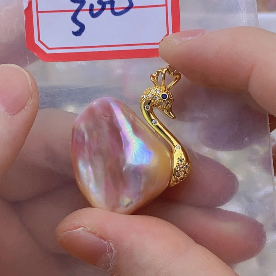 银S925镶嵌淡水珍珠吊坠K****?