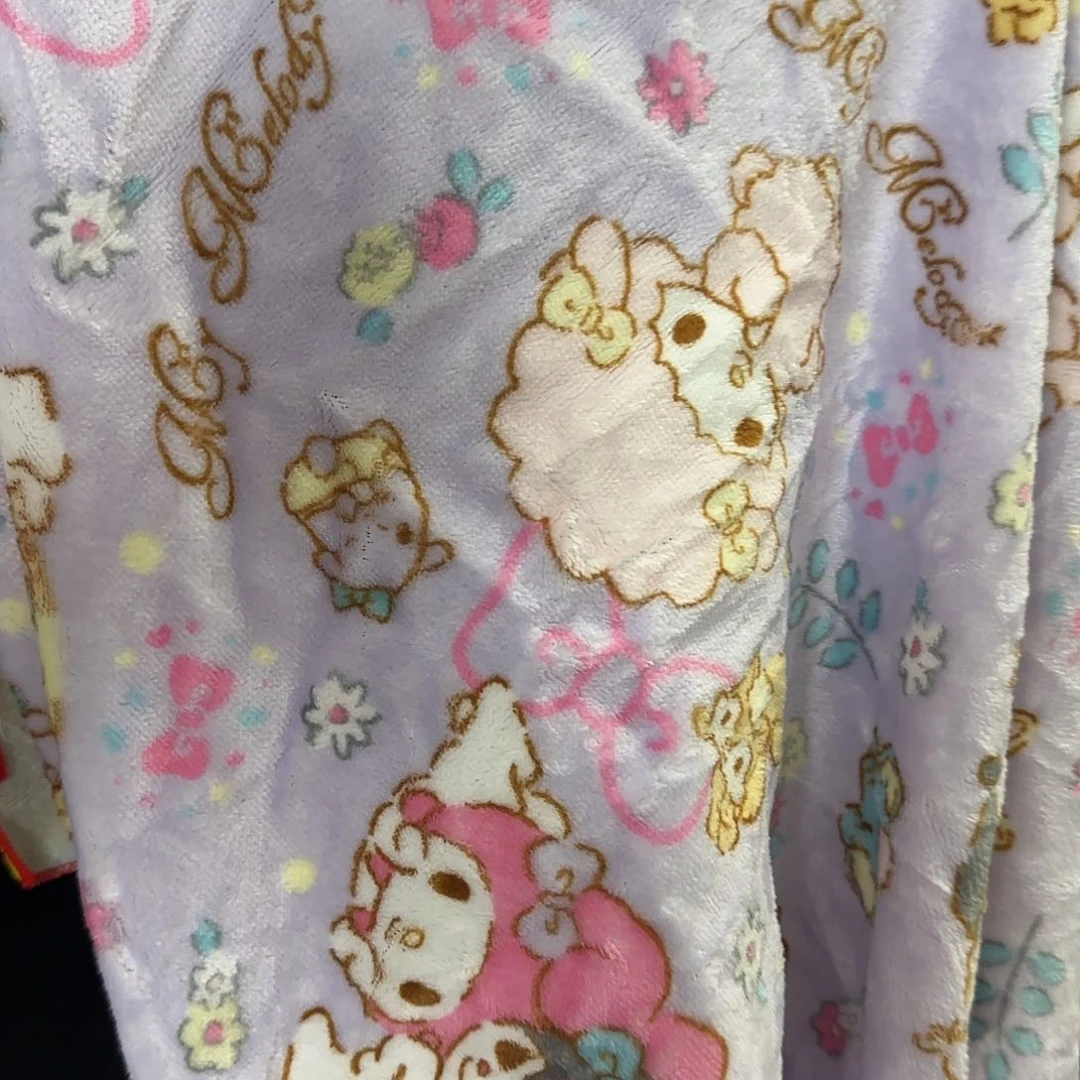 可爱的美丽的床笠
