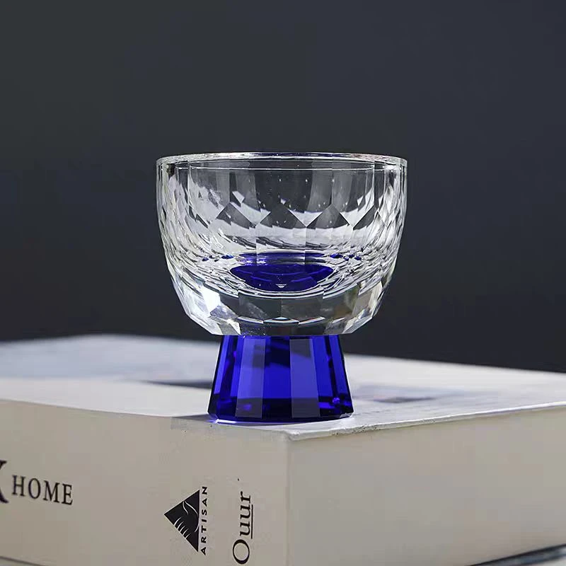 LLD0303蓝底高足水晶主人杯切割面