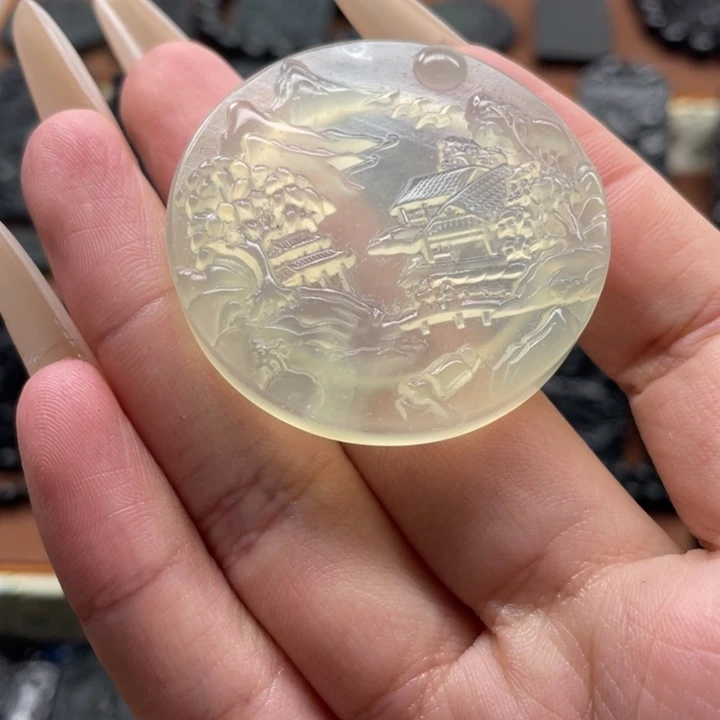 蛇纹石玉未镶嵌颈饰