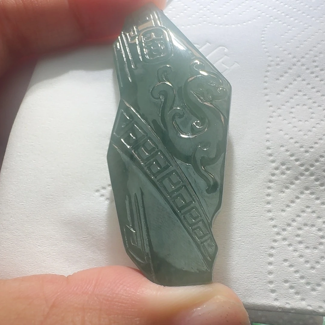 翡翠未镶嵌颈饰吊坠
