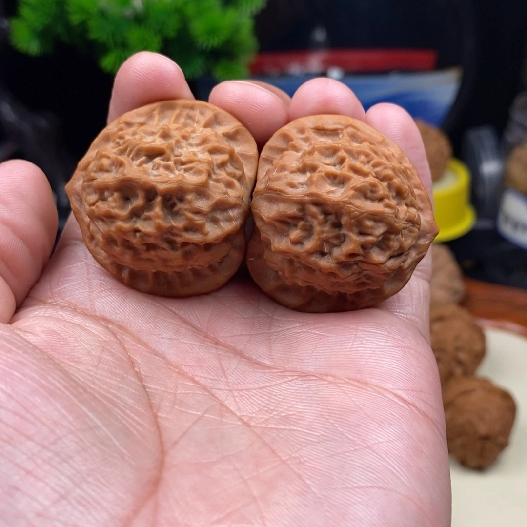 文玩核桃把件瓷娃娃38