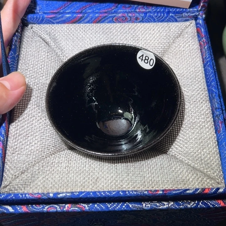 L***n茶盏我们也在这里了哈