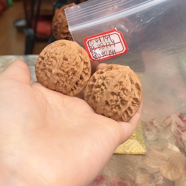 把件文玩核桃望月