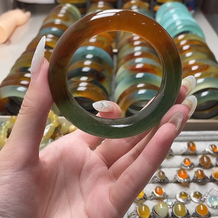 蛇纹石玉未镶嵌手镯53.7