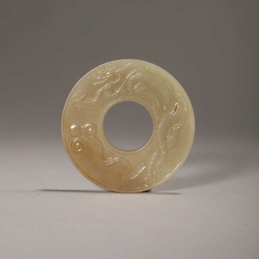 Lot18 明代 和田玉玉璧