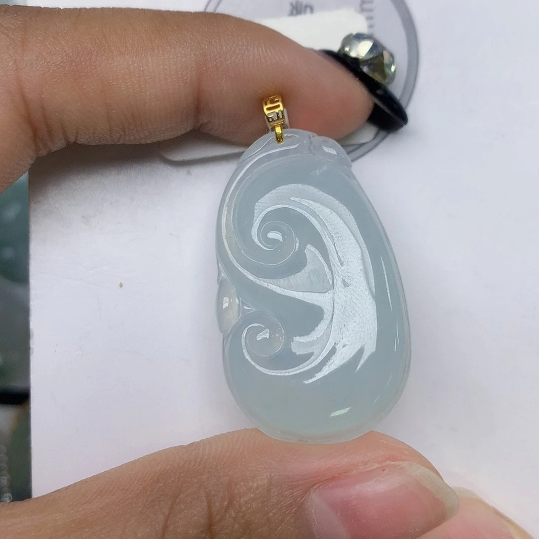 颈饰18K金镶嵌翡翠天然翡翠
