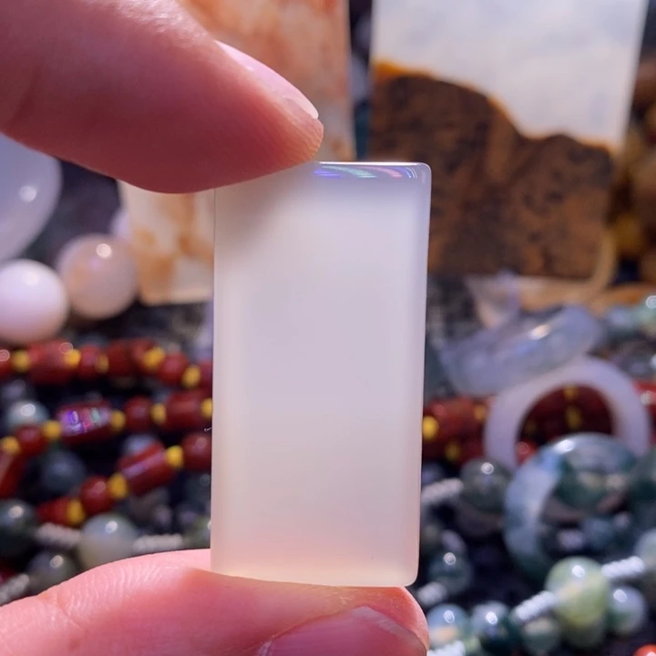 【闪购商品】玛瑙/玉髓颈饰未镶嵌温***。