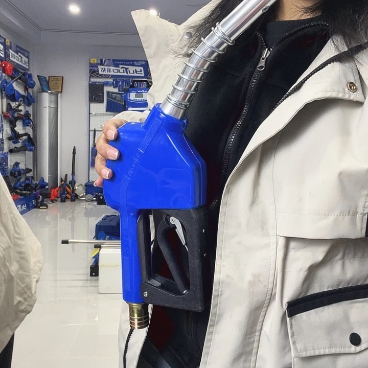 羽拓大加油枪一把