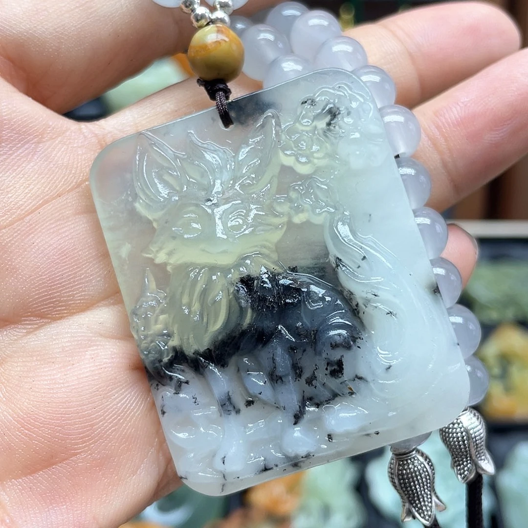 蛇纹石玉未镶嵌颈饰