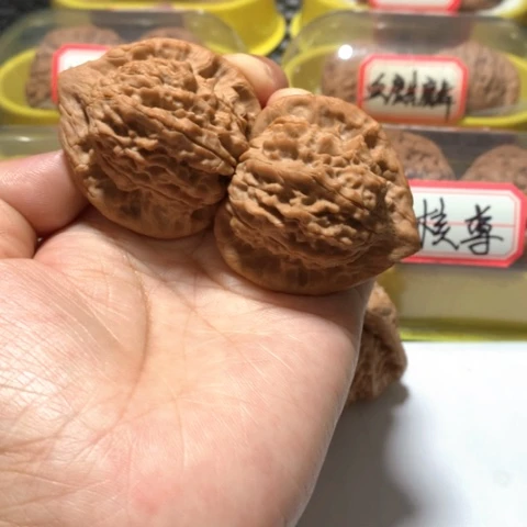 文玩核桃吊坠朱雀