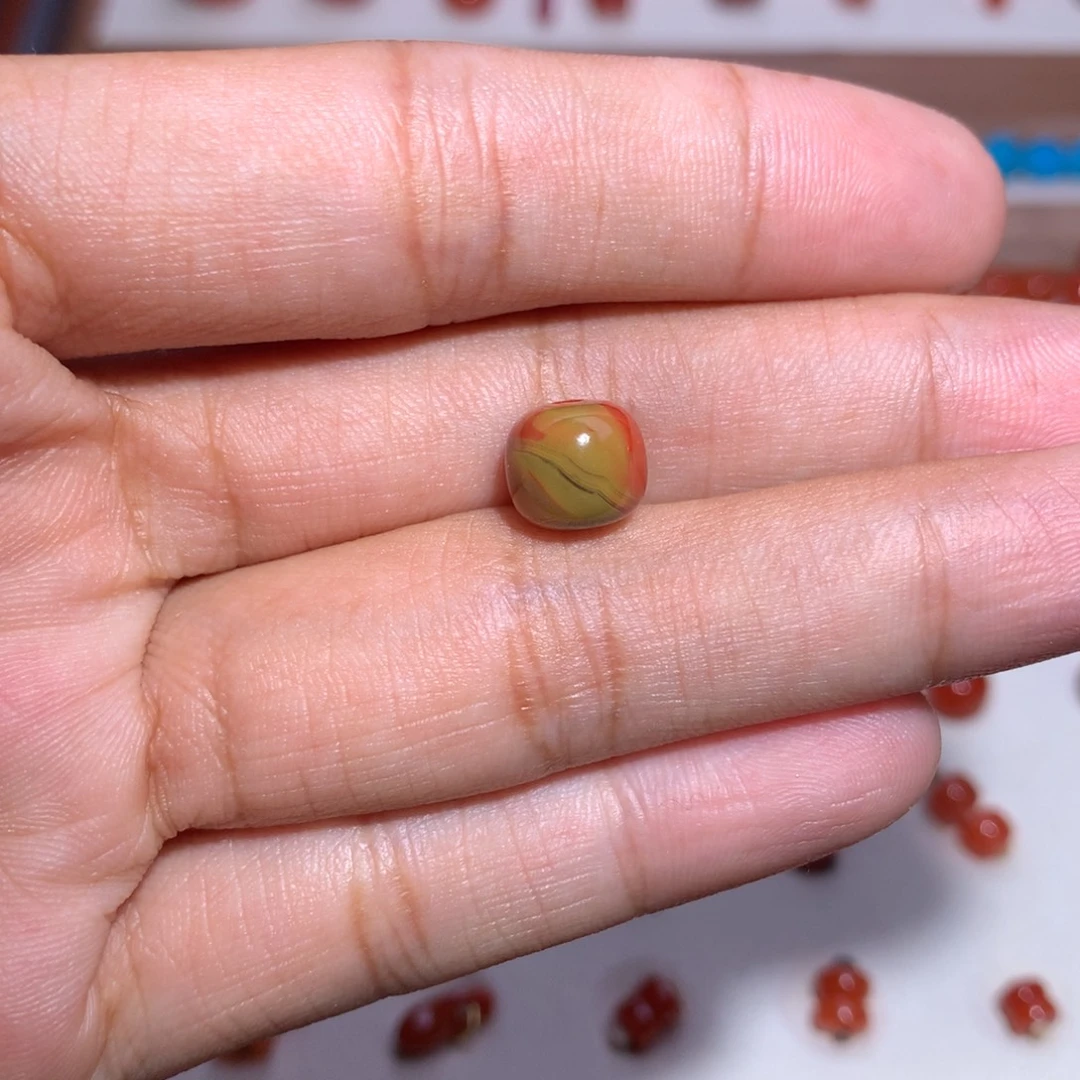 未镶嵌包浆老型8.8×7.7南红玛瑙
