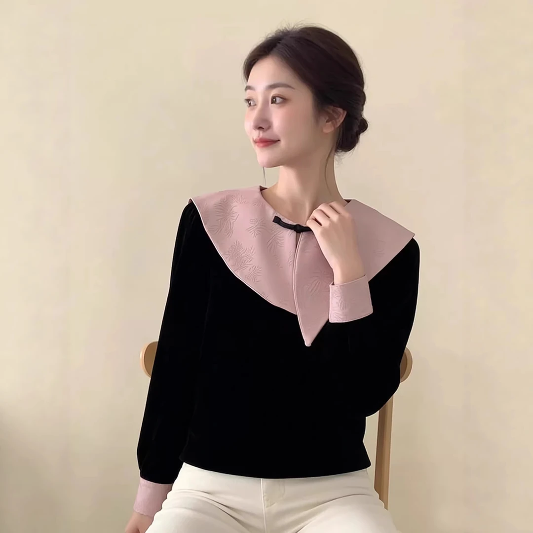 2026新款新中式轻国风穿搭上衣女冬季松弛感黑色丝绒盘扣打底衬衫