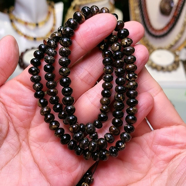 琥珀裸石未镶嵌宛*舟抚顺琥珀