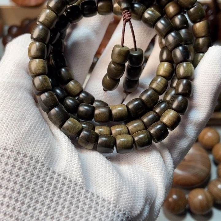 孤***雄檀香木老山檀香水阴沉0.7*0.8*108，奶香