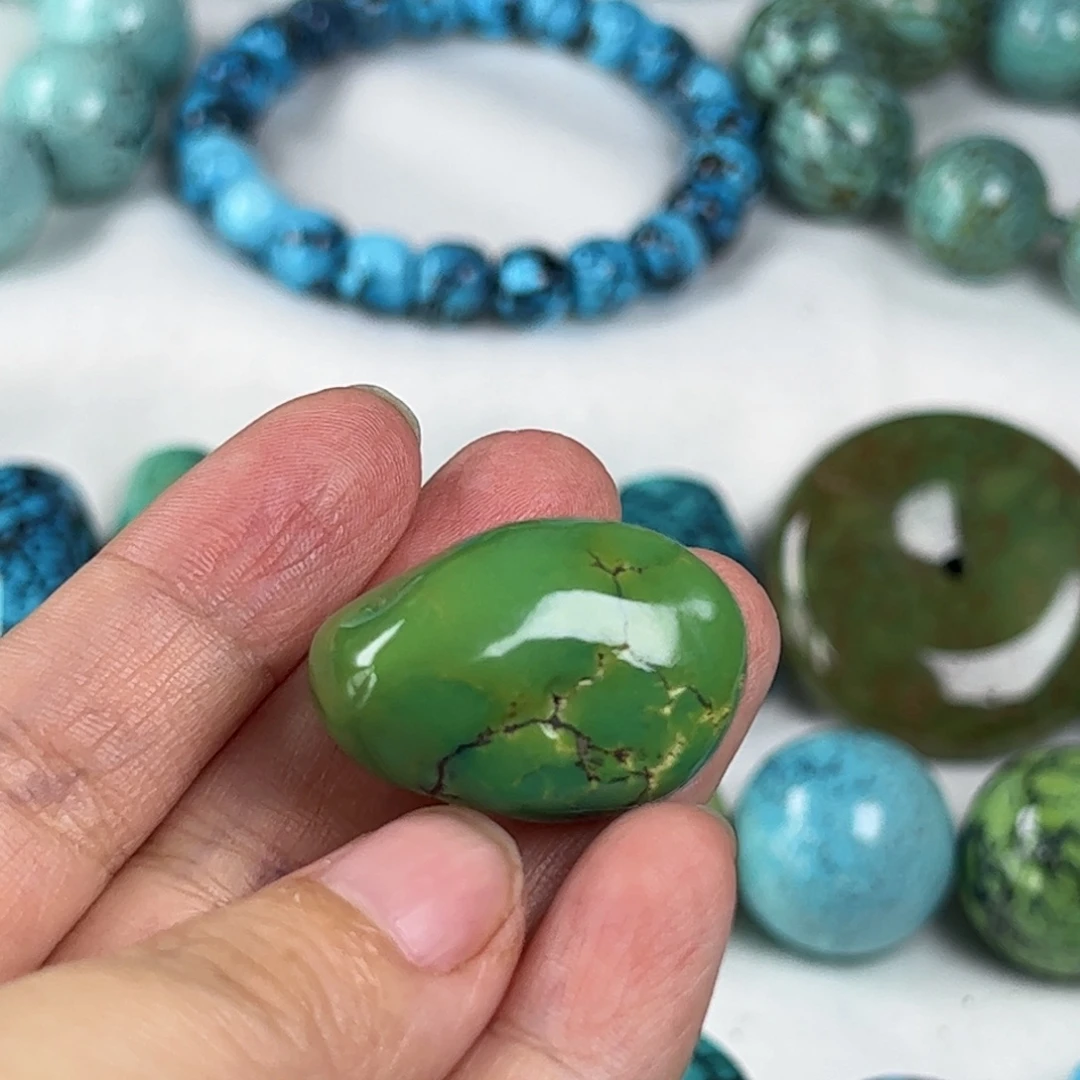 绿松石未镶嵌珠宝奇石