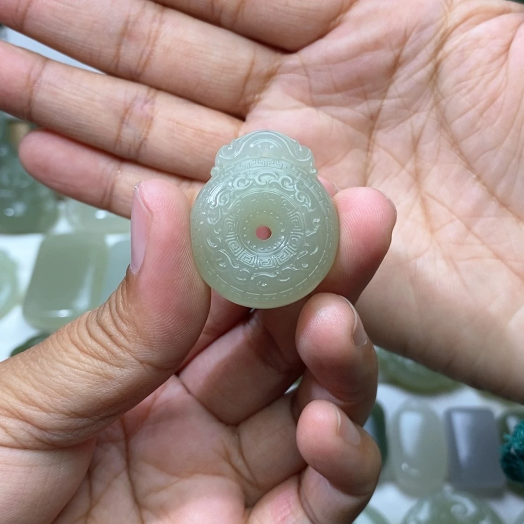 和田玉颈饰未镶嵌柯*