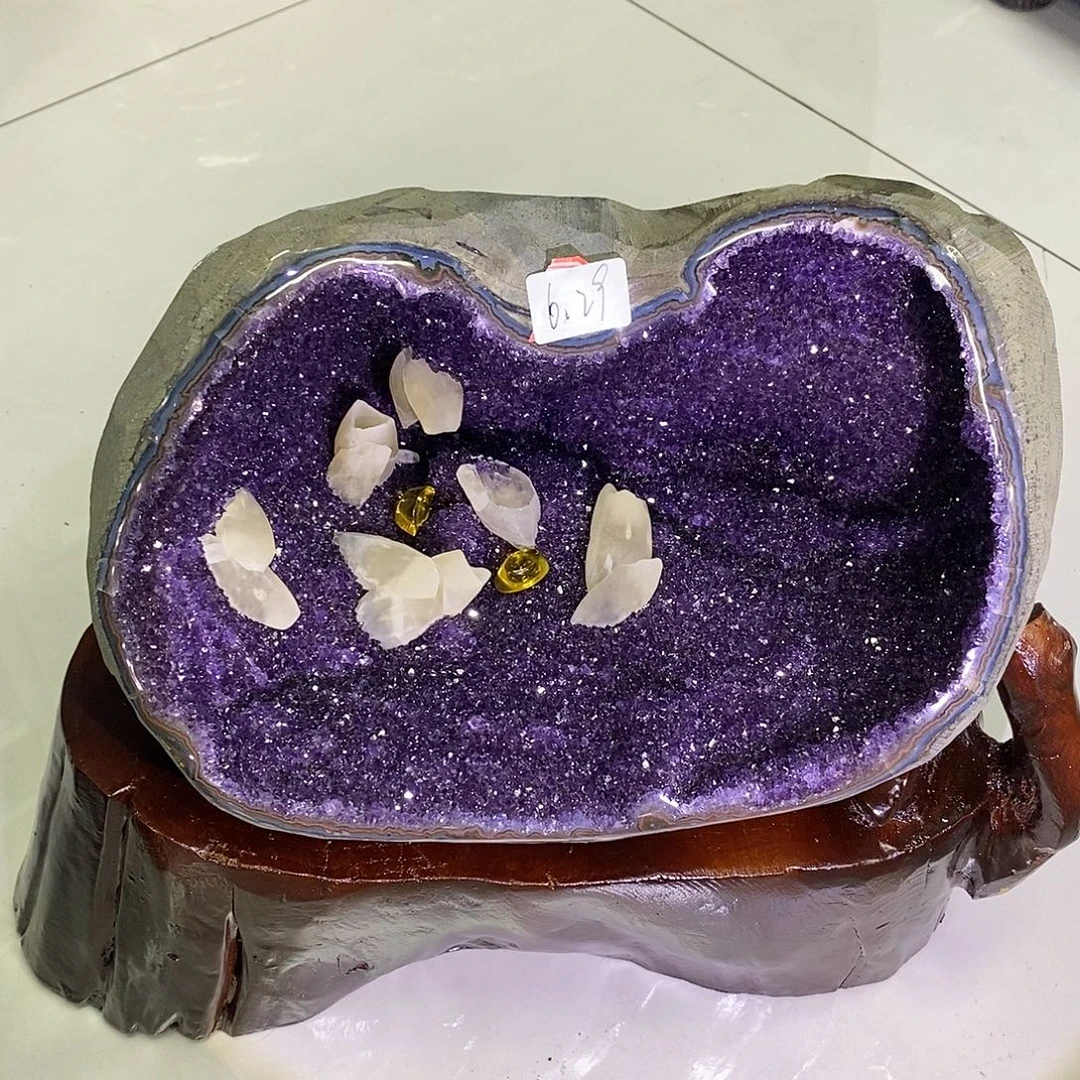 未镶嵌水晶大型摆件（非配饰）
