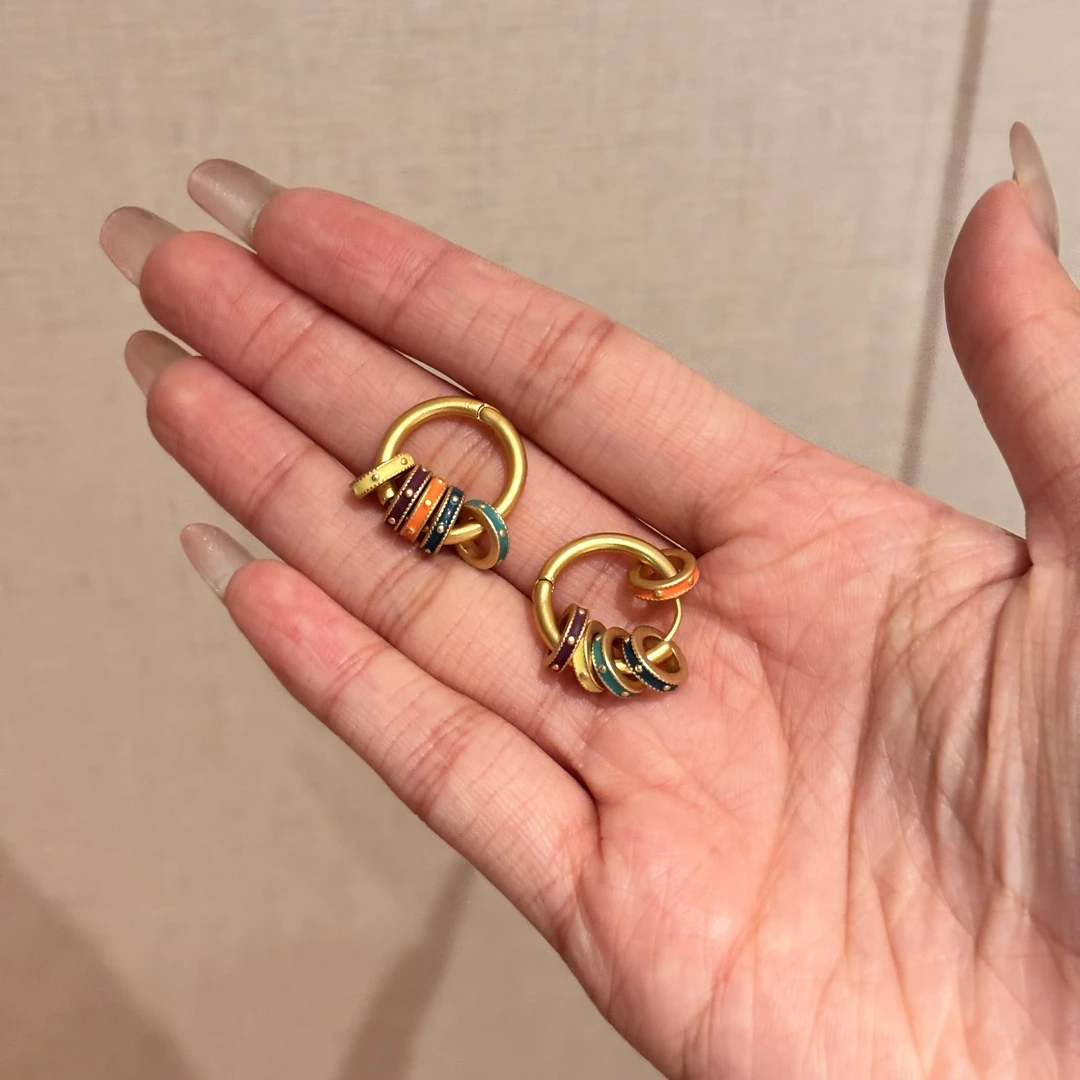 铜合金珐琅耳饰 经典百搭高级感气质设计感耳钉HH067