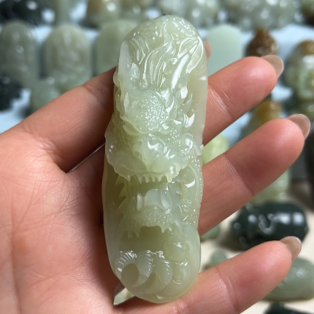 和田玉未镶嵌把件