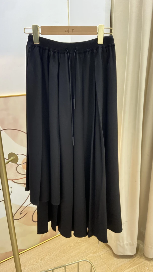 2025新款韩版时尚百搭高腰显瘦女设计感小众不规则显瘦半身裙