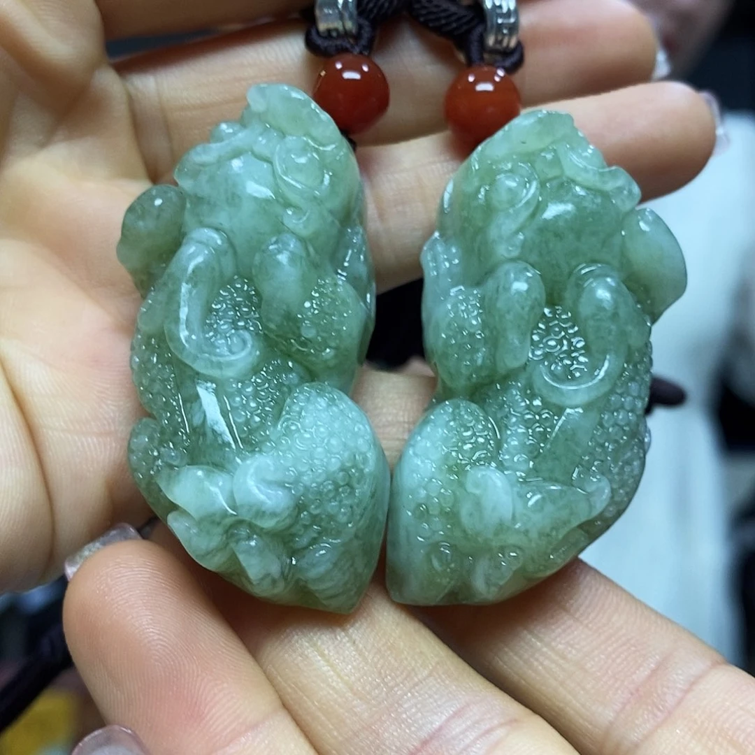 岫玉未镶嵌挂件吊坠
