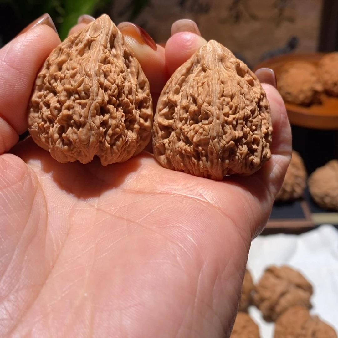 文玩核桃把件塔尖