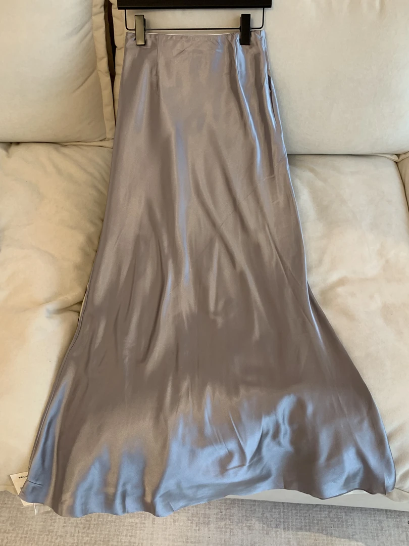 240极简row风斜裁流光半裙
