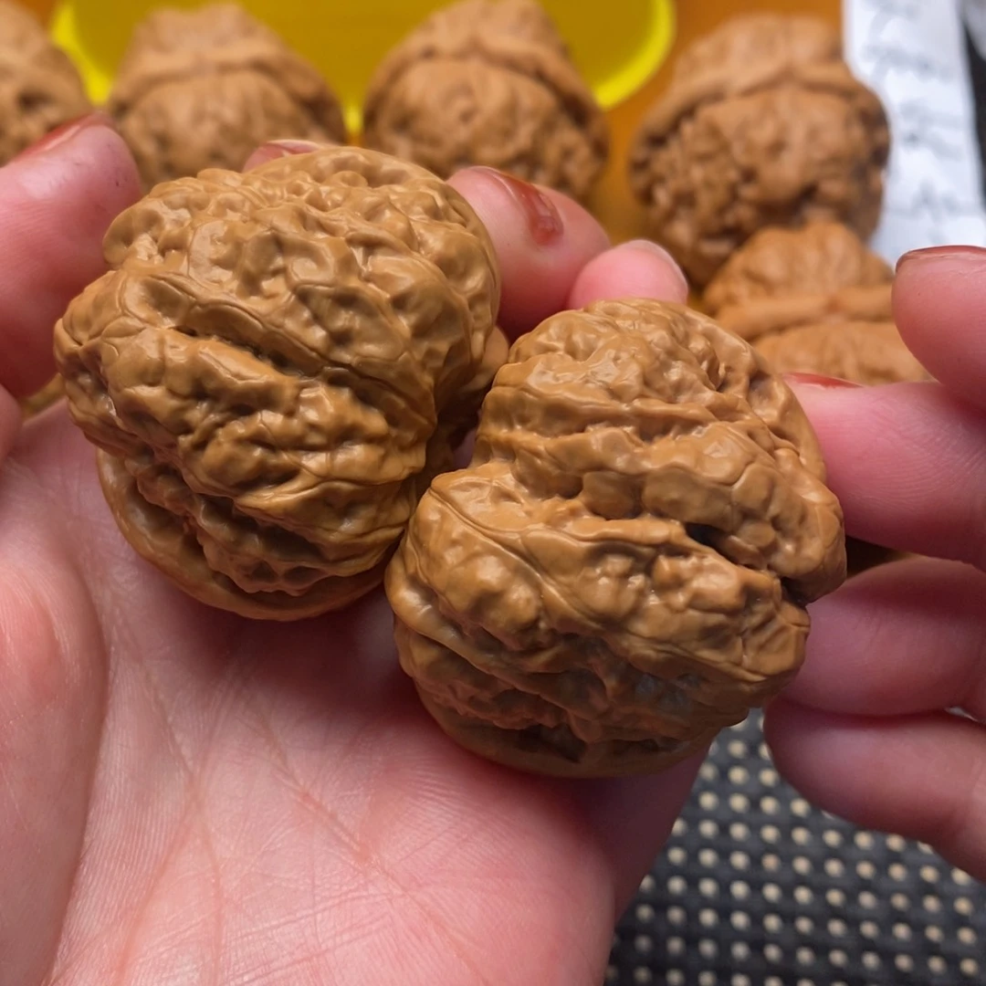 梦***床文玩核桃把件边41左右