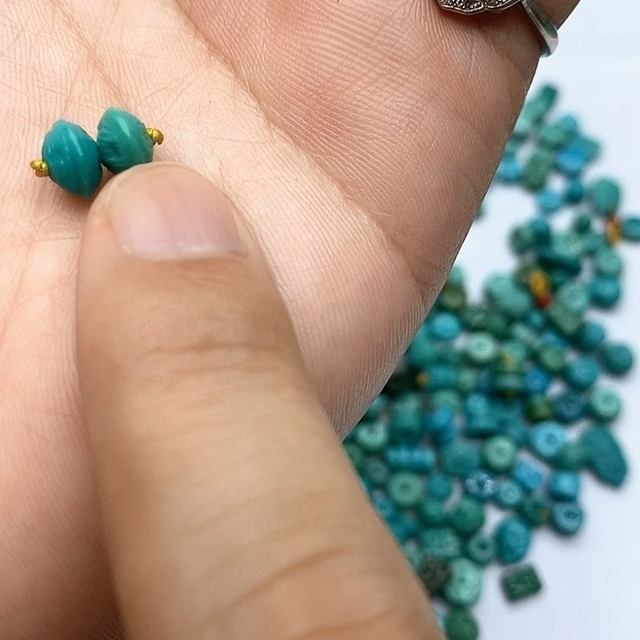 南红玛瑙未镶嵌珠宝奇石