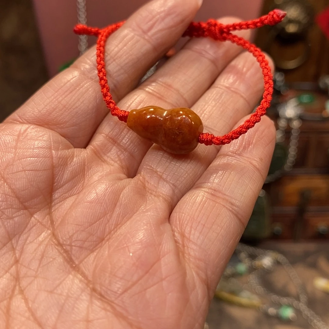 翡翠吊坠(赠链)未镶嵌