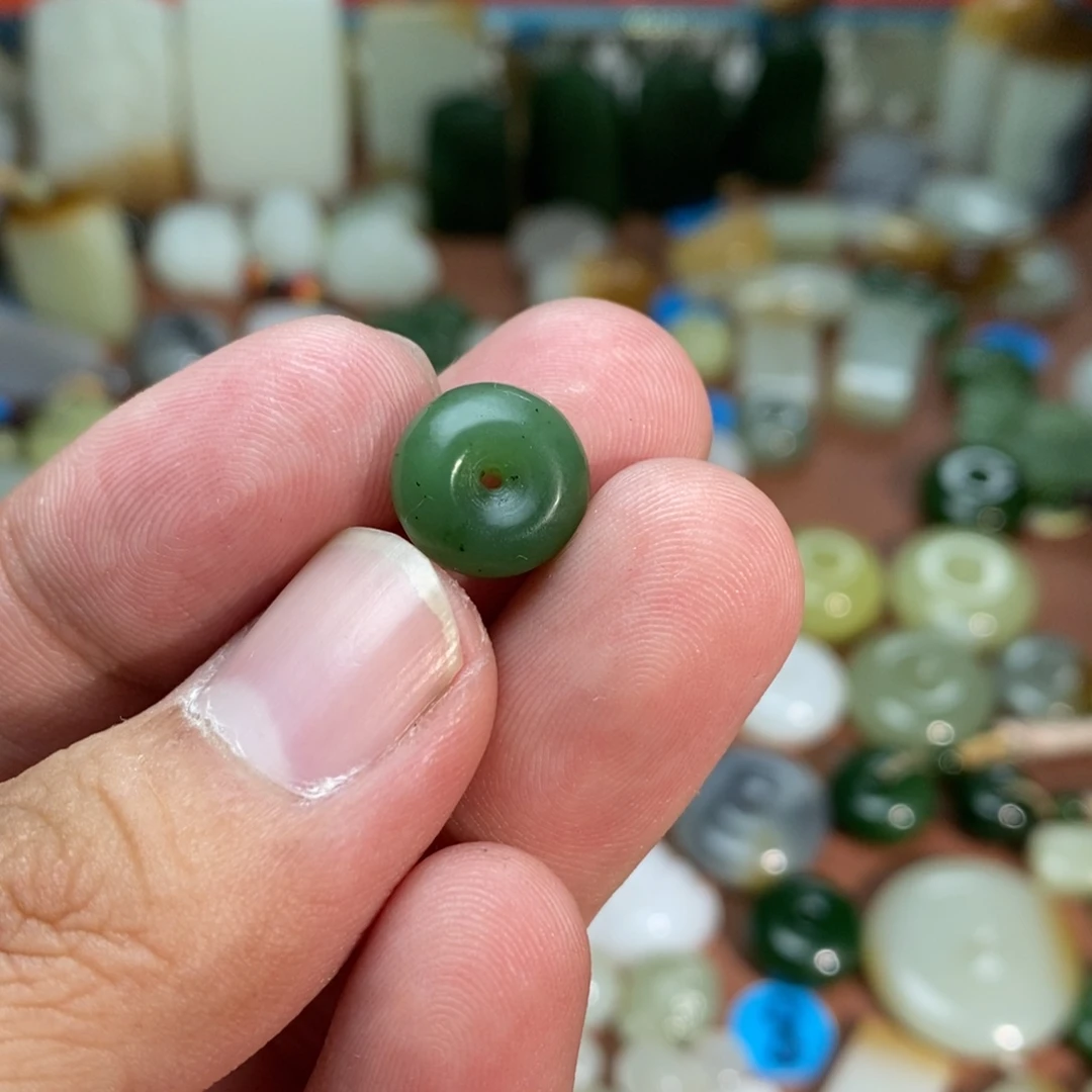 和田玉未镶嵌吊坠(不含链)