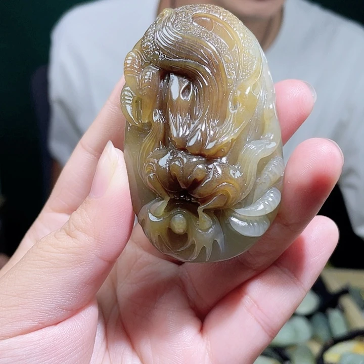 和田玉未镶嵌颈饰