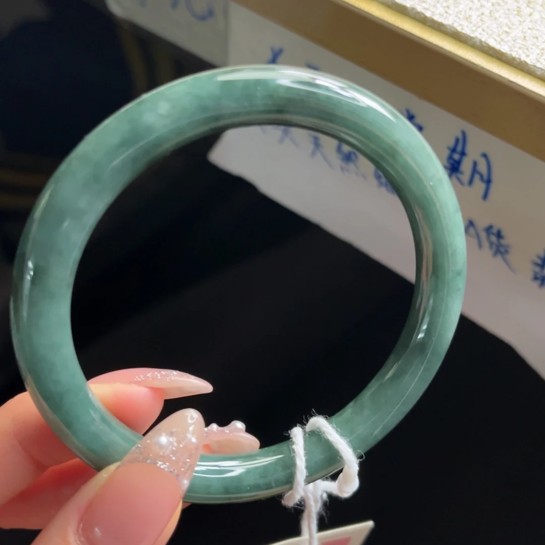 翡翠未镶嵌手镯手镯