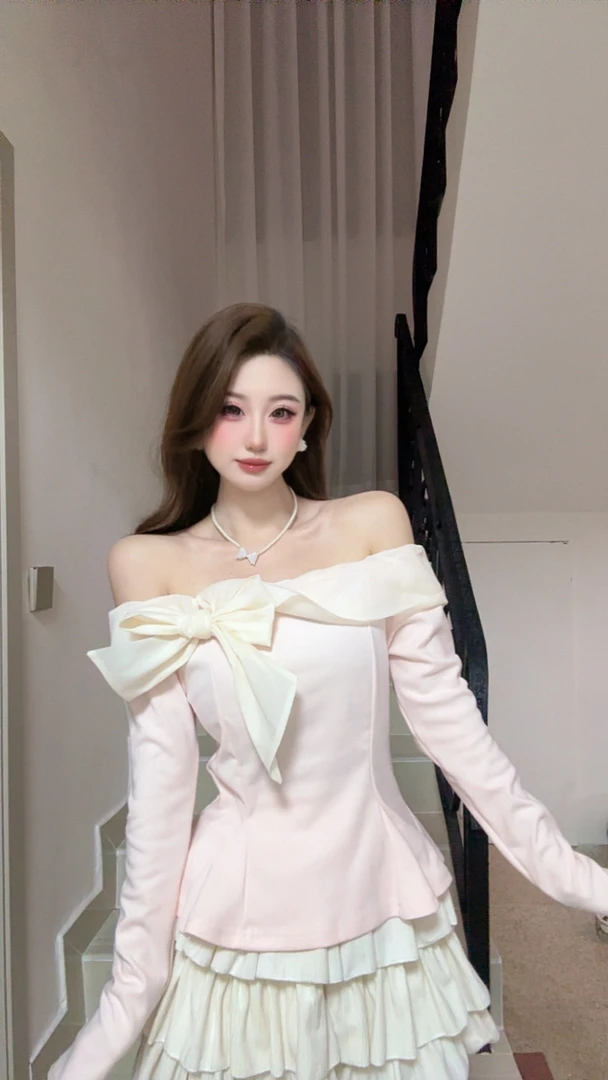 蝴蝶结辣妹修身型少女风纯欲抹胸长袖修身蕾丝T恤