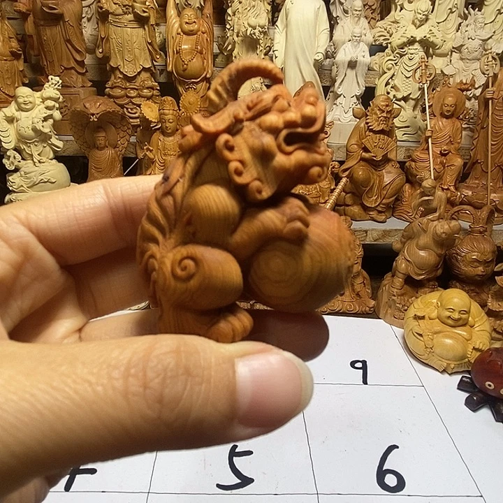 柏木（崖柏）貔貅抱手球