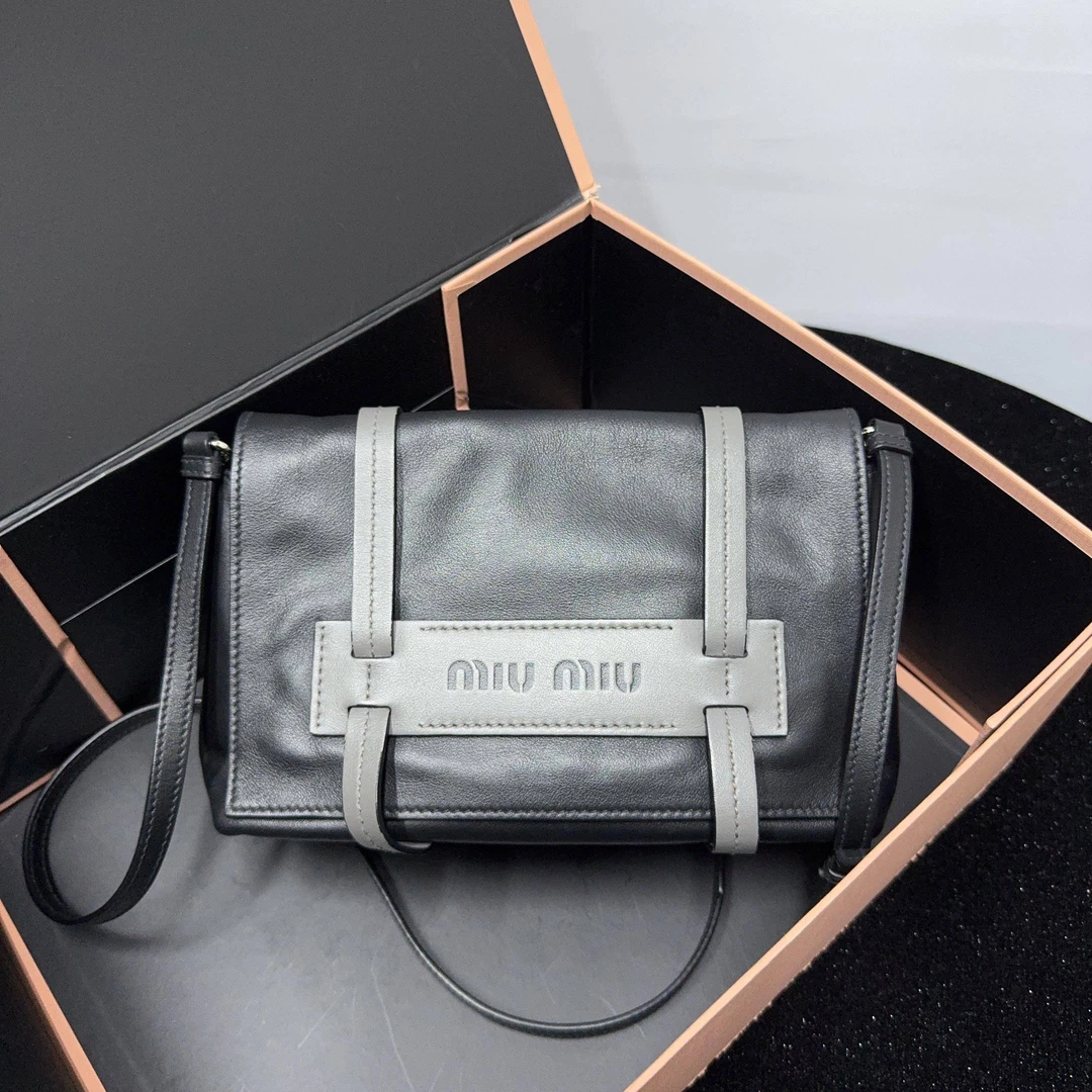 胖虎佳佳/缪缪/95新/公价0/箱包/两用包/31T2501290050