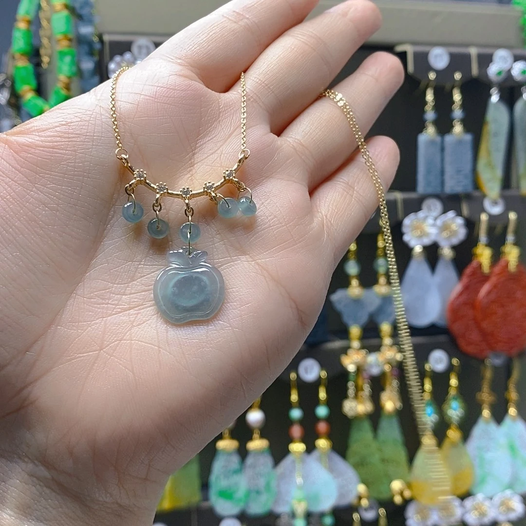 未镶嵌翡翠耳饰翡翠