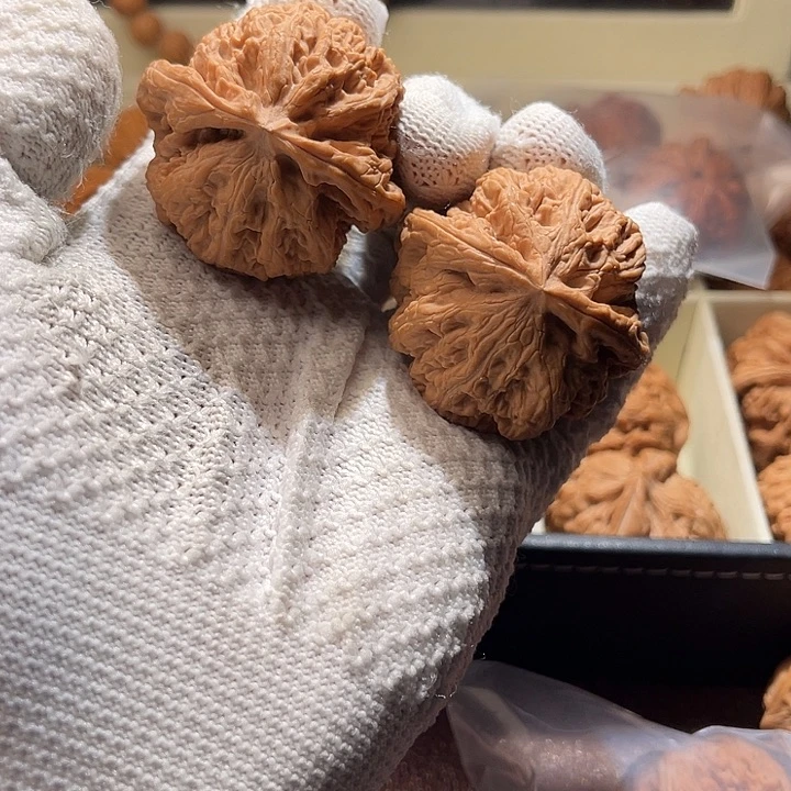 叫***了文玩核桃吊坠47粗筋