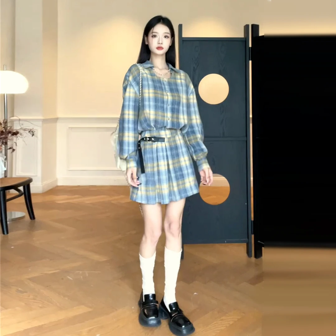 法式高级感格纹衬衫连衣裙子女夏季2025新款收腰a字短裙一整套装