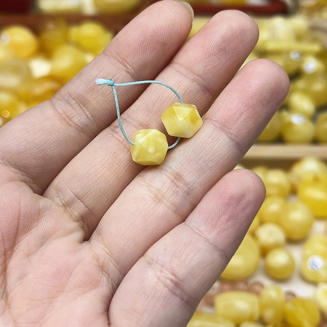 蜜蜡未镶嵌裸石天然