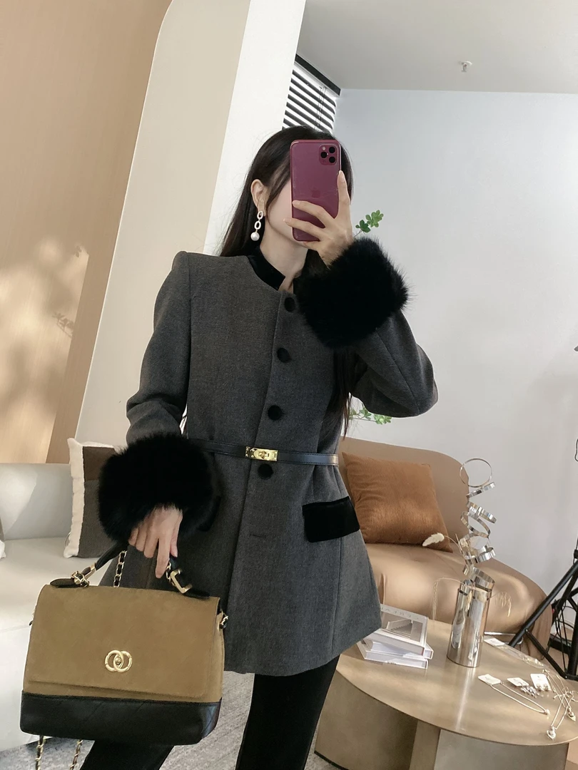 毛毛袖排扣中长款小香外套9639