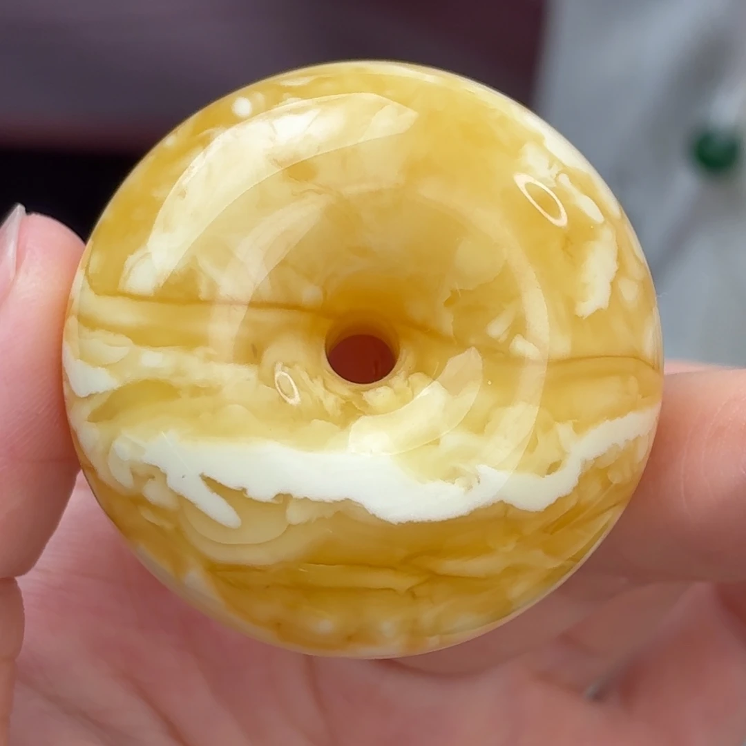 裸石虫珀未镶嵌虎皮纹扣子
