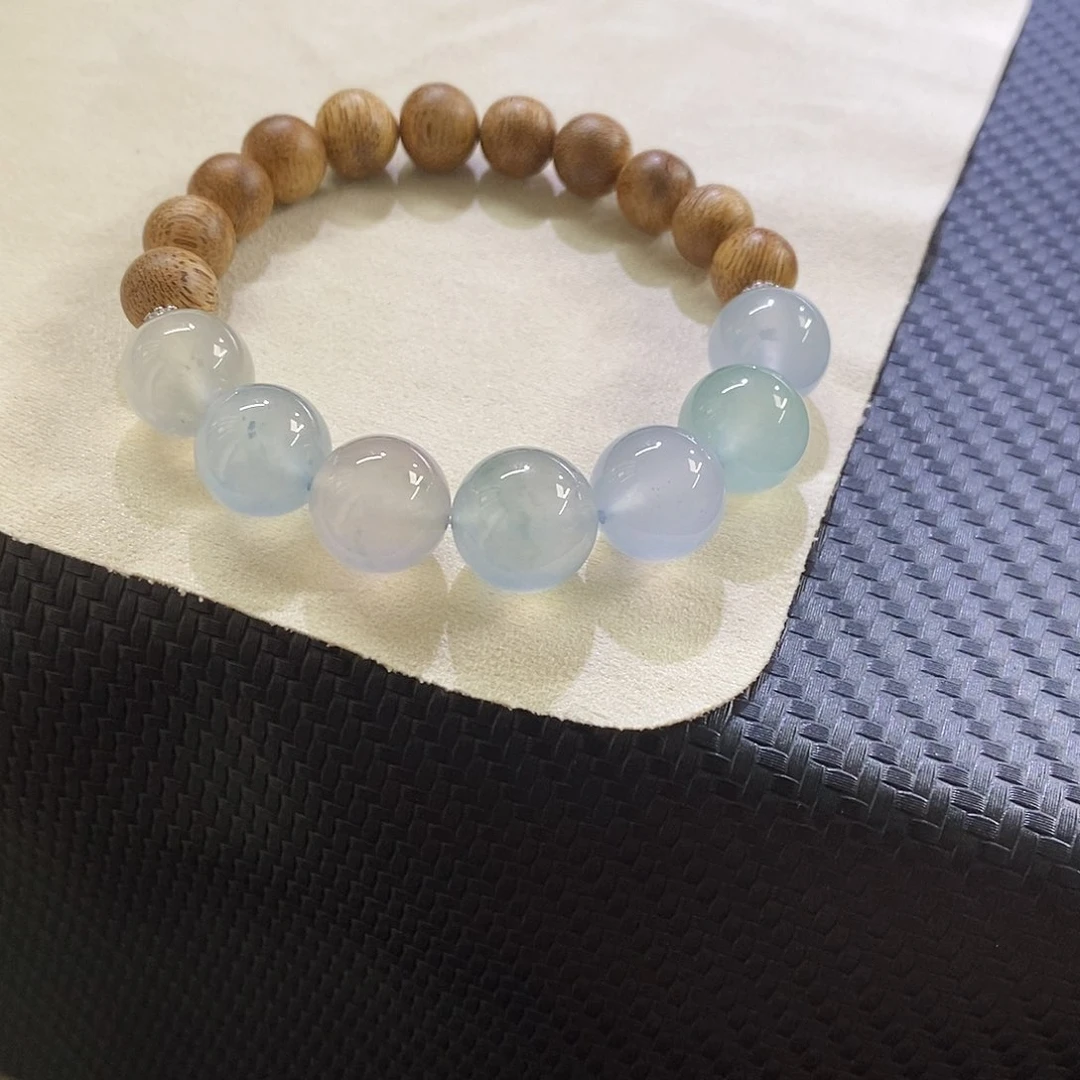 未镶嵌挂件翡翠手串