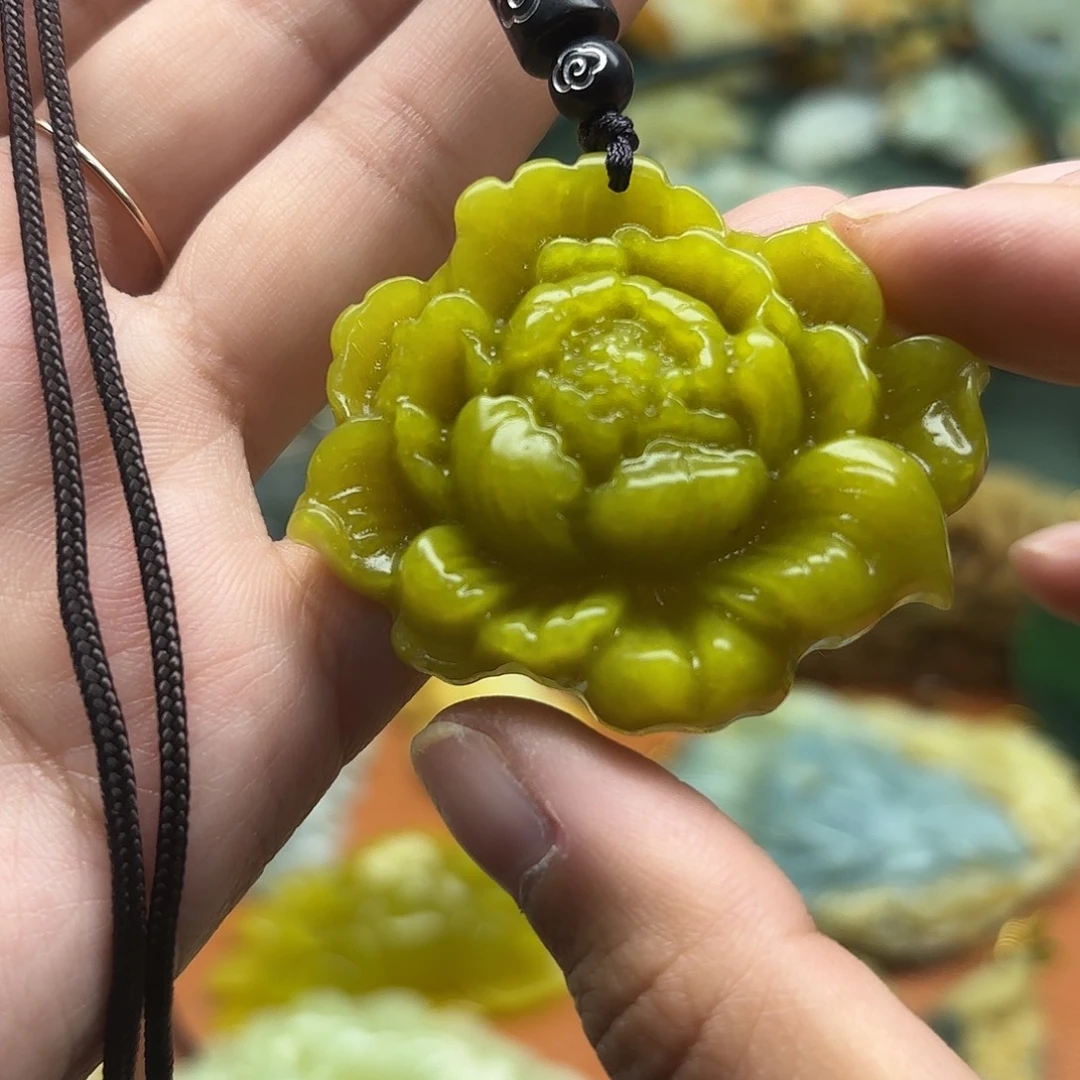 蛇纹石玉合金颈饰