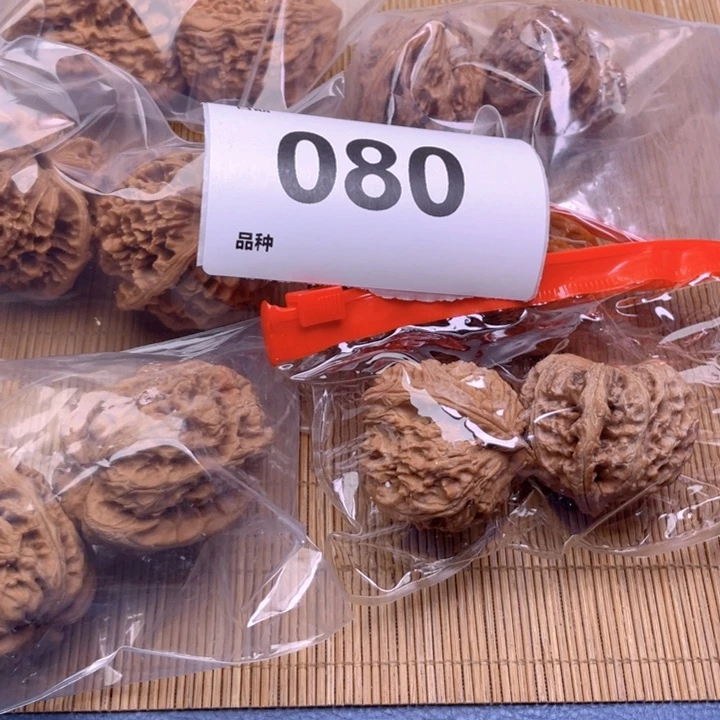 文玩核桃把件80号6对