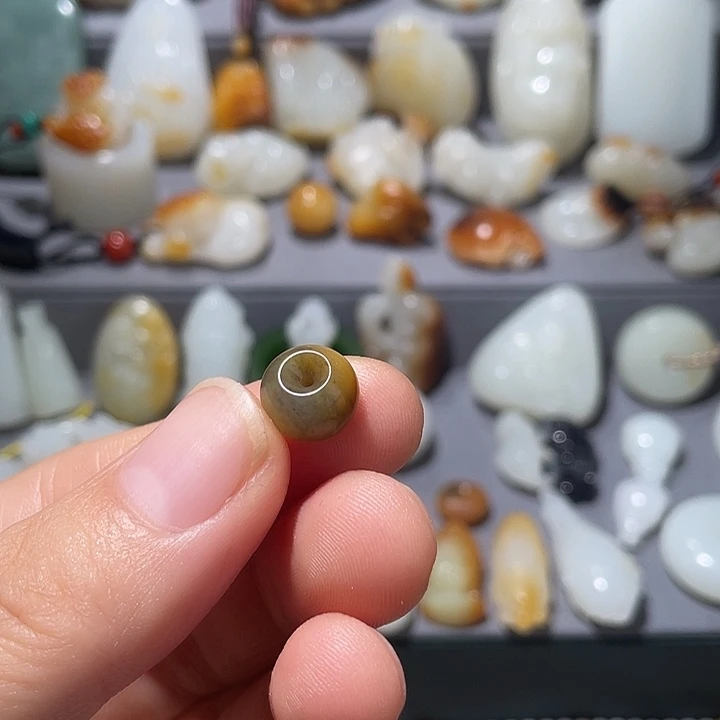 旅***途和田玉未镶嵌手链