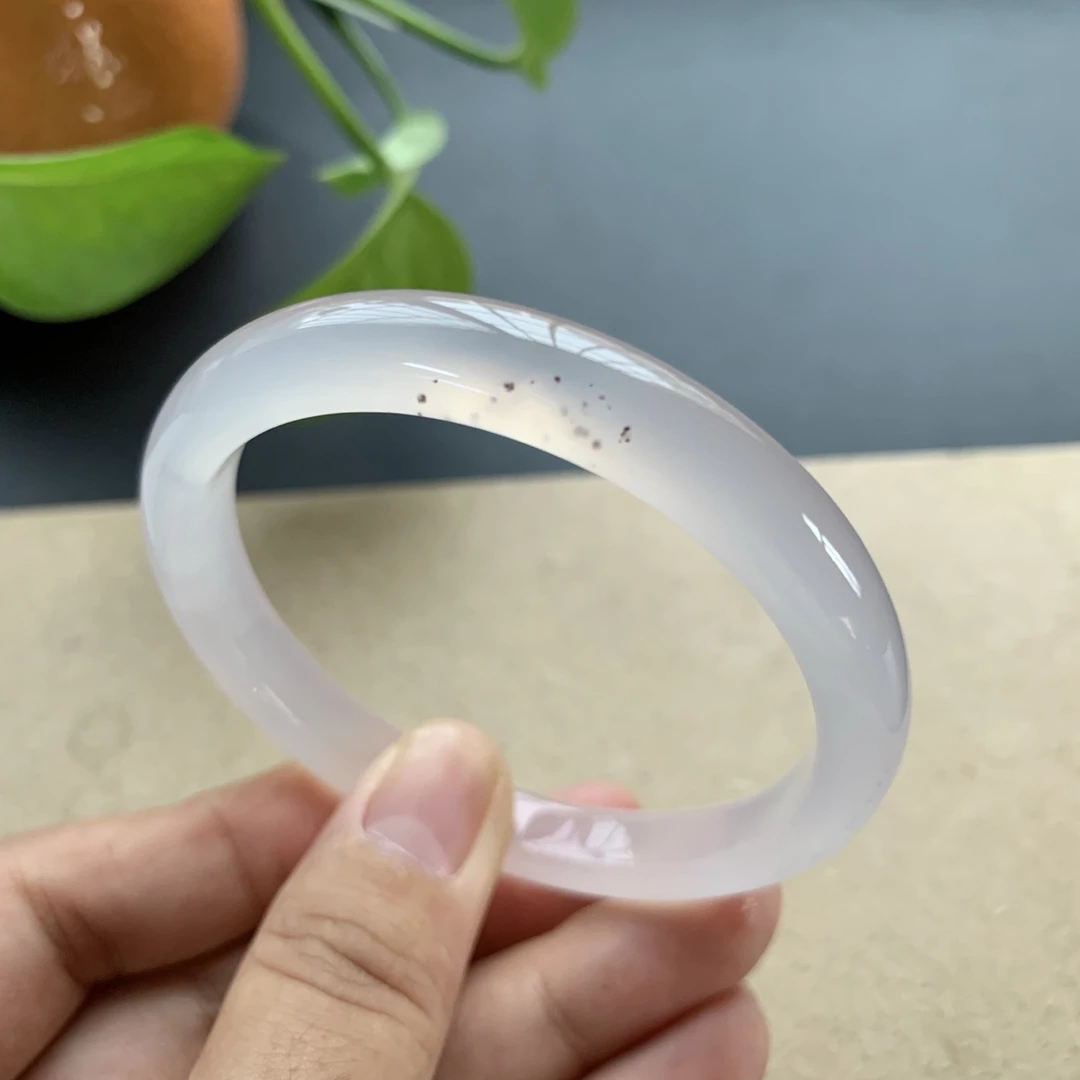 新粉福利限购新粉玛瑙冰种马料款式多样（玛瑙手镯）