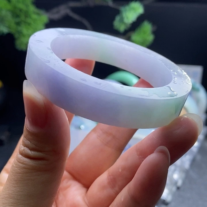 定制翡翠未镶嵌翡翠手镯