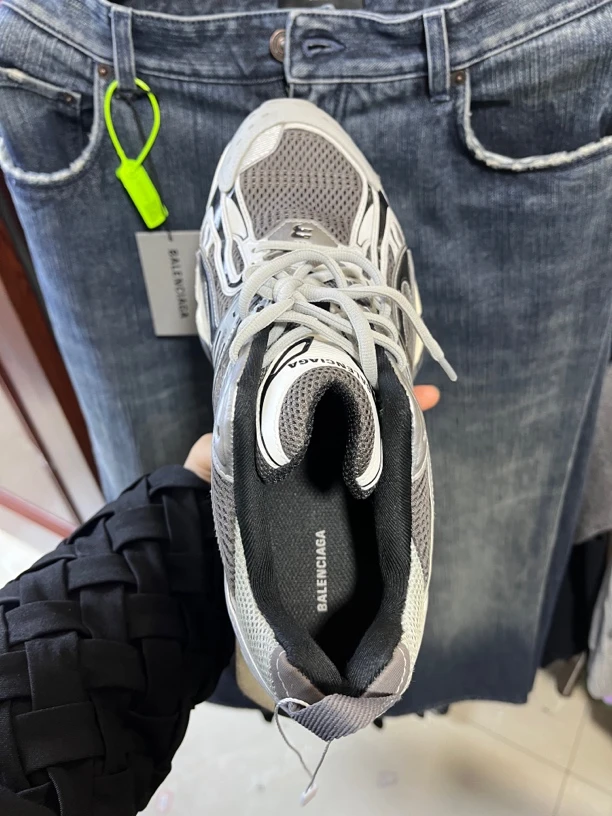 99新 Balenciaga/巴黎世家 巴黎世家灰色运动休闲鞋